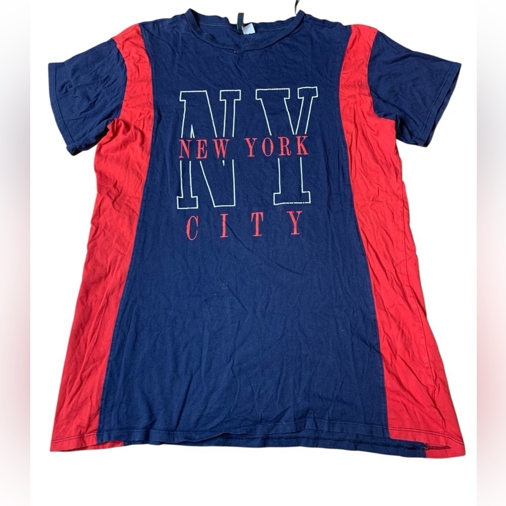 💜 H&M Divided NY City Red & Blue Colour Block T-Shirt - Size 10